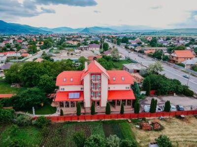 Pensiunea Octogon Piatra Neamţ Extérieur photo