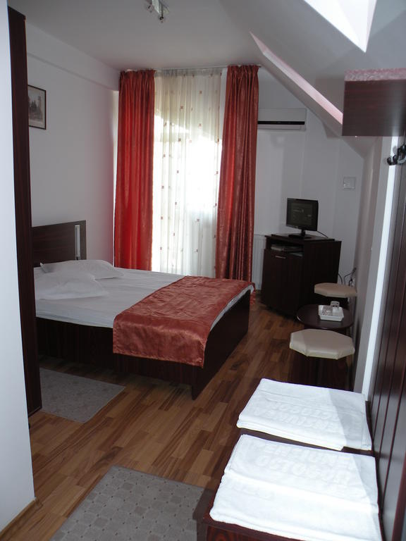 Pensiunea Octogon Piatra Neamţ Chambre photo